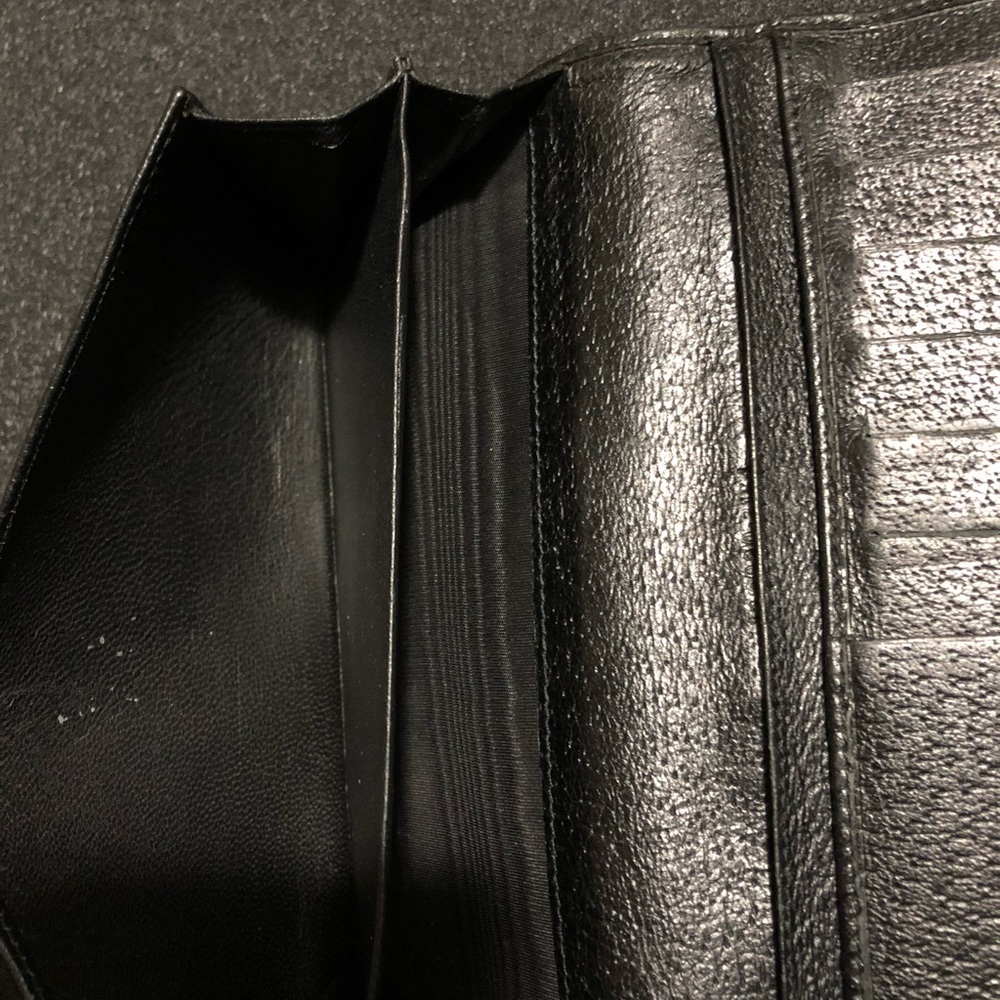 Authentic Gucci studded wallet - Picture 7 of 10